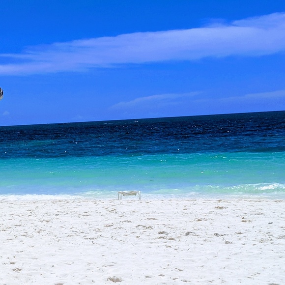 Meet your Posher, Jennifer - Picture 1 of 1